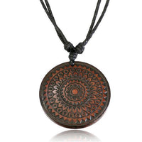 Load image into Gallery viewer, Halskette Holz verstellbar Anhänger Mandala balinesisch - chic-net.de
