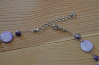 Load image into Gallery viewer, Halskette lila Perlmutt Muschel Perlen Scheiben 42-48cm - chic-net.de

