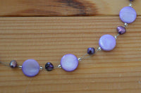Load image into Gallery viewer, Halskette lila Perlmutt Muschel Perlen Scheiben 42-48cm - chic-net.de
