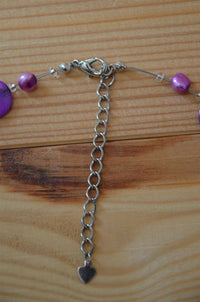 Load image into Gallery viewer, Halskette lila violett Perlmutt Muschel Perlen Scheiben - chic-net.de
