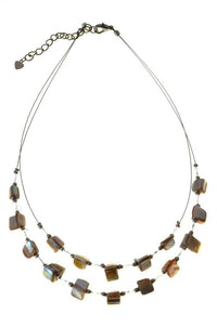 Load image into Gallery viewer, Halskette zweilagig beige Glasperlen Perlmutt Splitter - chic-net.de
