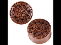 Load image into Gallery viewer, Herz Blumen Muster Lasergravur Sawoholz Tribal Plug - chic-net.de
