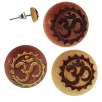 Load image into Gallery viewer, Holz Ohrstecker OM Zacken Sterlingsilber 925er rund 8 mm Lasergravur golden - chic-net.de
