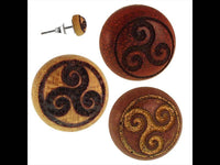 Load image into Gallery viewer, Holz Ohrstecker Triskele Sterlingsilber 925er Kreis 8 mm Lasergravur golden - chic-net.de
