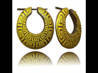 Cargar imagen en el visor de la galería, Holz Pin Creolen oval 38mm dunkel braun Horn-Pin Ohrringe gold Muster Handarbeit - chic-net.de
