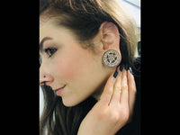 Cargar imagen en el visor de la galería, Holz Plug Auge Dreieck dreigeteilt silber double flared - chic-net.de
