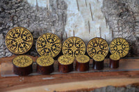 Load image into Gallery viewer, Holz Plug Gothic Kreuz gold double flared - chic-net.de
