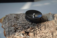 Load image into Gallery viewer, Holz Plug konkav Eisenholz Punktestruktur schwarz - chic-net.de
