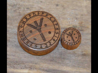 Load image into Gallery viewer, Holz Plug Teakholz Rune Leben Tod Punkte double flared - chic-net.de
