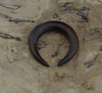 Load image into Gallery viewer, Holz Septum Lobe Ohr Piercing Sichel 3mm 4mm 6mm - chic-net.de
