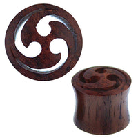 Load image into Gallery viewer, Holz Tunnel Sonoholz Triskele Inlay drei Sicheln Plug - chic-net.de
