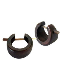 Cargar imagen en el visor de la galería, Holzcreolen, dunkelbraune Holzcreolen, handgeschnitzt aus braunem Sonoholz, 16mm, Pin-Ohrringe.
