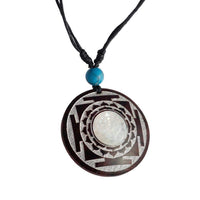 Load image into Gallery viewer, Holzkette Perlmutt verstellbar Baumwolle Muschel Kette Holz gold silber rund - chic-net.de
