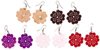 Cargar imagen en el visor de la galería, Holzohrringe Blume Staubblätter Holz Ohrringe Edelstahl nickelfrei lila natur rot braun weiß - chic-net.de
