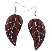 Load image into Gallery viewer, Holzohrringe braun silber Blatt 45 mm Tribal Ohrringe Holz Edelstahl Ohrhänger Organic - chic-net.de
