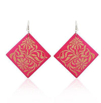 Cargar imagen en el visor de la galería, Holzohrringe Raute 7 cm Blumen Ranken Tribal Ohrringe Holz bunt Edelstahl Ohrhänger Organic - chic-net.de
