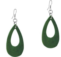Load image into Gallery viewer, Holzohrringe Tropfen Loch grün 60 mm Ohrringe Holz Edelstahl Ohrhänger Damen Organic Schmuck - chic-net.de
