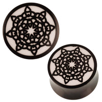 Cargar imagen en el visor de la galería, Horn Plug Schwarz Muster Stern Oberfläche Organic Tribal Expander - chic-net.de
