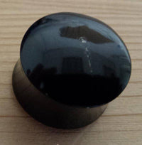 Load image into Gallery viewer, Horn Plug Stern Inlay metallic gold schwarz Expander Handarbeit Flesh Tunnel - chic-net.de
