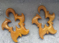 Cargar imagen en el visor de la galería, Jackfrucht Holz hell Lobe Piercing Blüte Hook 10mm - chic-net.de
