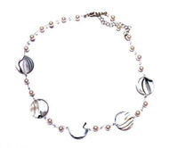 Load image into Gallery viewer, Kette Glasperlen Perlen Perlmutt Scheiben Damen Schmuck Zebra schwarz weiß 42- 48 cm nickelfrei - chic-net.de
