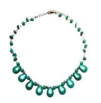 Cargar imagen en el visor de la galería, Kette Steinsplitter Perlen Howlith Damen Schmuck Türkis Brass 42- 48 cm nickelfrei Tropfen - chic-net.de
