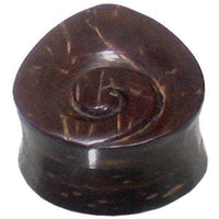 Cargar imagen en el visor de la galería, Kokosholz Plug Tropfen dunkelbraun Spirale eingraviert Holzplug handgeschnitzt Tribal Tunnel Expander - chic-net.de

