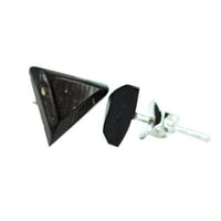 Load image into Gallery viewer, Kokosnuss Ohrstecker dreieckig dunkelbraun Holz hell gemasert 925er Sterling Silber Holzohrstecker - chic-net.de
