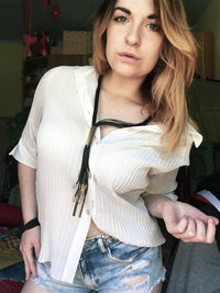 Load image into Gallery viewer, Lange Lederband Kette Fäden schwarz goldfarben Brass Rechteck ca 50 cm lang Edelstahl verstellbar - chic-net.de
