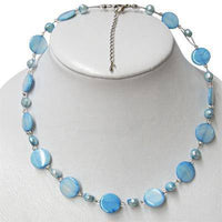 Load image into Gallery viewer, lange Perlen Halskette hell blau Perlmutt Scheiben 64cm - chic-net.de
