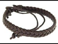 Load image into Gallery viewer, Leder Armband Fischgrätenzopf geflochten verstellbar - chic-net.de
