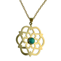 Load image into Gallery viewer, Messing Anhänger golden grüner Onyx Stein Inlay rund Stern Blume Blüte Muster antik - chic-net.de
