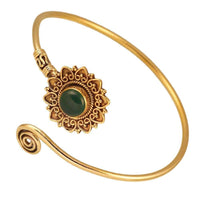 Load image into Gallery viewer, Messing Armreif antik golden grüner Onyx rund Maserung Schnörkel Herzen verstellbar antik Tribal Schmuck - chic-net.de
