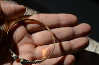 Cargar imagen en el visor de la galería, Messing Armreif gold Amethyst Tropfen verstellbar verziert - chic-net.de
