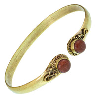 Load image into Gallery viewer, Messing Armreif golden braun Sandstein rund acht Zopfrand nickelfrei verstellbar antik Tribal - chic-net.de
