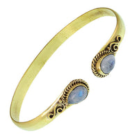 Load image into Gallery viewer, Messing Armreif golden Mondstein Spirale Tropfen Flechtrand nickelfrei verstellbar antik Tribal - chic-net.de
