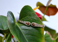 Load image into Gallery viewer, Messing Armreif golden Tigerauge Spirale Tropfen Flechtrand nickelfrei verstellbar antik Tribal - chic-net.de
