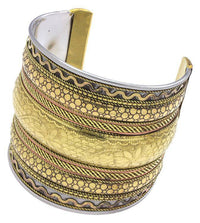 Load image into Gallery viewer, Messing Brass Armreif Seile Wellen Blume oxidiert gold breit nickelfrei antik Seile Tribal Schmuck - chic-net.de
