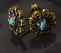 Load image into Gallery viewer, Messing Stein Kristall Ohrstecker gold Blume Zinnie 11mm - chic-net.de
