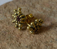 Load image into Gallery viewer, Messing Stein Kristall Ohrstecker gold Wimpern 12mm - chic-net.de
