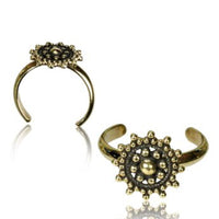 Cargar imagen en el visor de la galería, Messing Zehenring Blume Zackenrand golden antik verstellbar nickelfrei - chic-net.de
