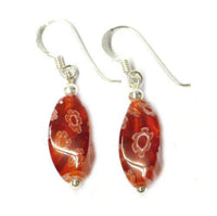 Load image into Gallery viewer, Muranoglas Ohrringe Blütenmuster 925 Sterling Silber oval gedreht rot Muranoglasohrringe - chic-net.de
