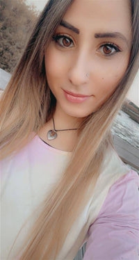 Load image into Gallery viewer, Nasenstecker silber Edelstahl dreickig weiß Zirkonia - chic-net.de
