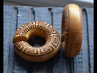 Load image into Gallery viewer, Ohr Donut Piercing griechisch Jackfrucht Holz - chic-net.de
