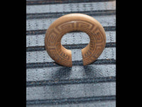 Load image into Gallery viewer, Ohr Donut Piercing griechisch Teakholz Ohrgewicht - chic-net.de
