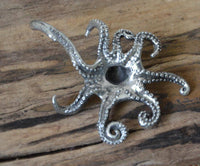 Cargar imagen en el visor de la galería, Ohrgewicht 4mm Hook White Brass Oktopus 70mm silbern - chic-net.de
