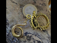 Load image into Gallery viewer, Ohrgewicht Piercing Hook Edelstahl PVD Weltenschlange - chic-net.de
