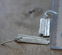 Load image into Gallery viewer, Ohrringe 925 Sterling Silber Bänder gebürstet 29mm - chic-net.de
