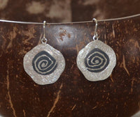 Load image into Gallery viewer, Ohrringe 925 Sterling Silber Spiegelei Spirale schwarz - chic-net.de
