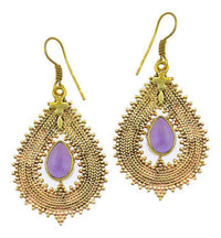 Cargar imagen en el visor de la galería, Ohrringe Amethyst Tropfen Zopf Spitzen Kreuz Messing antik gold nickelfrei Tribal Brass Ohrhänger - chic-net.de
